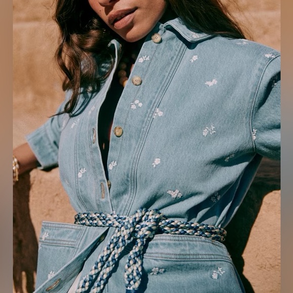 Sezane Will Denim Jacket w/ embroidered flowers NWOT - Picture 3 of 9